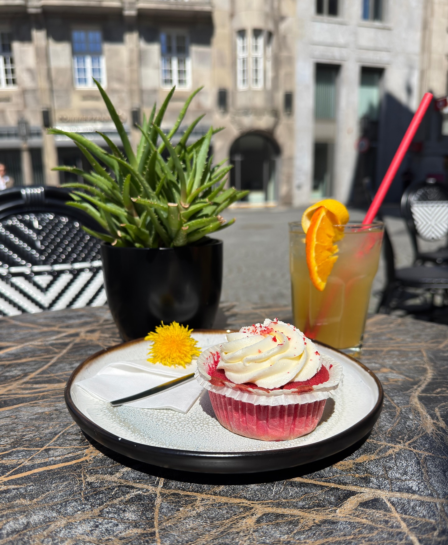 Köstlichkeiten auf der Terrasse